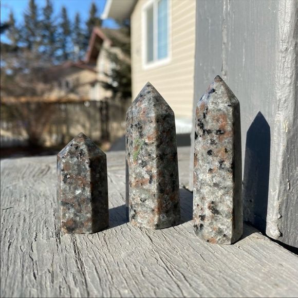 Yooperlite Towers - Picture 4 of 5